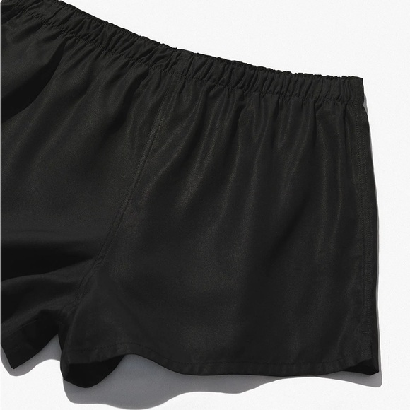CDLP Woven Boxer Shorts Slim
Black
$85
Made of a soft TenceL Sz XL - Picture 5 of 10